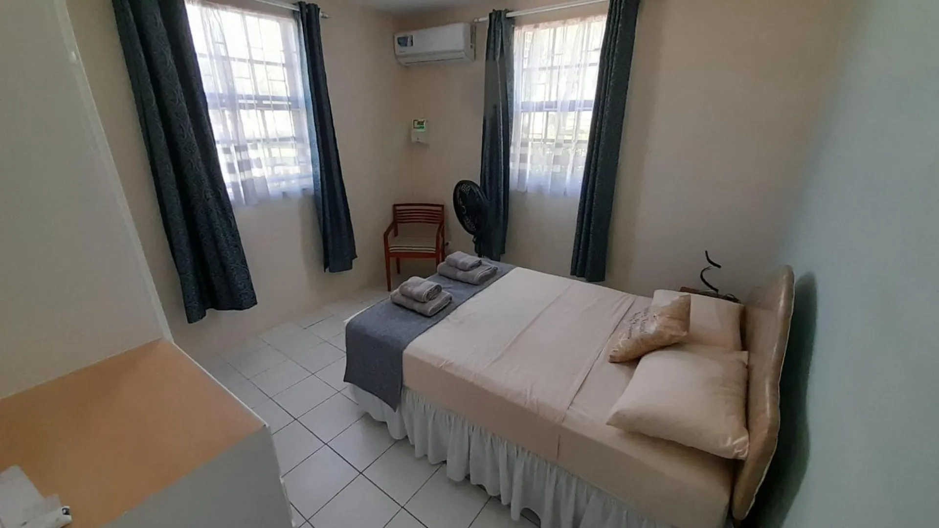 Coastal View Apt #1 - 2 Bed Apartment Christ Church 0*,